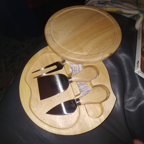 Cheese Set - Picture 1 of 3